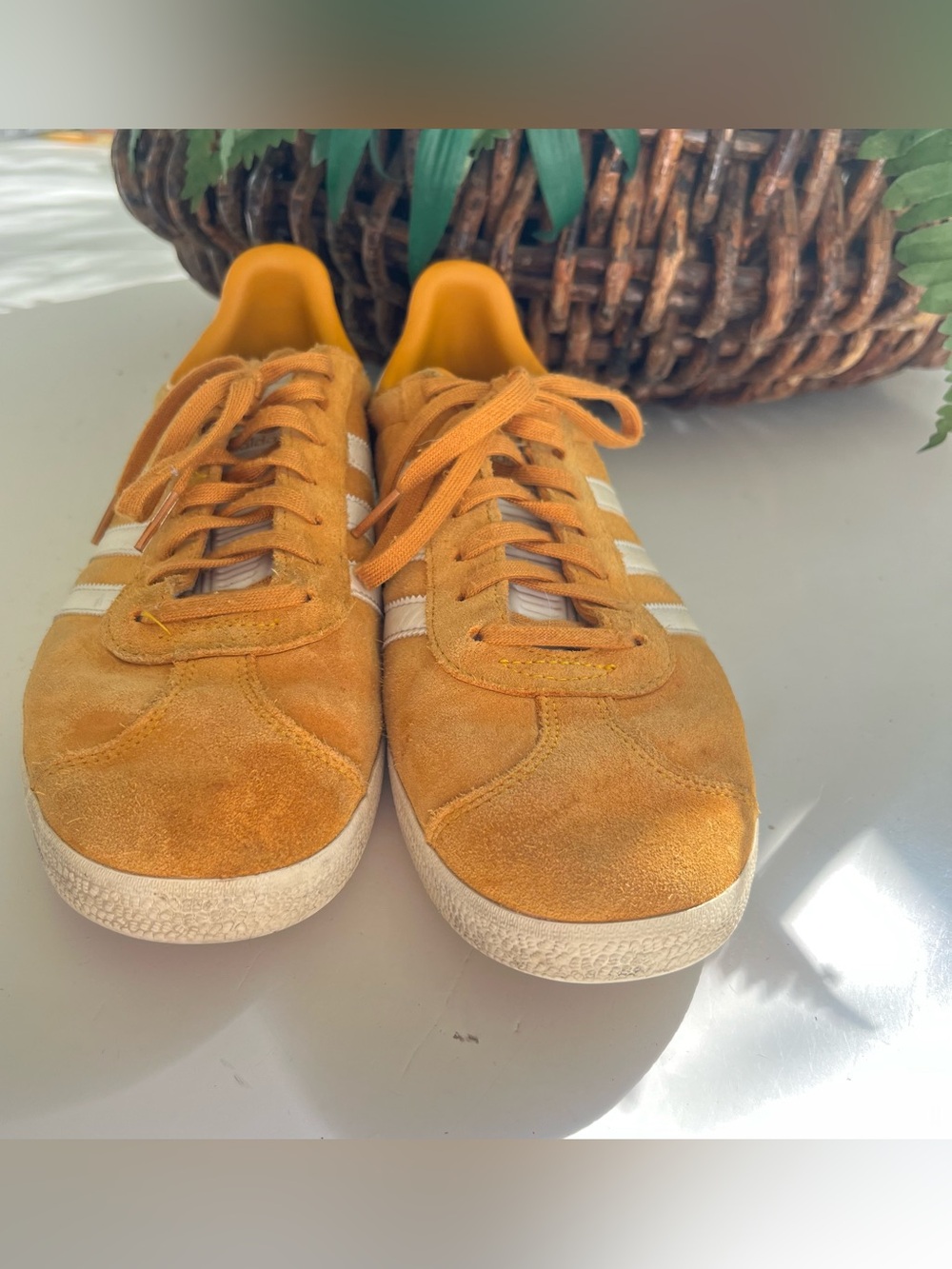 Adidas gazelle men’s sneakers collegiate gold size 10.5 CQ2801 2017 Need Clean - Picture 2 of 13